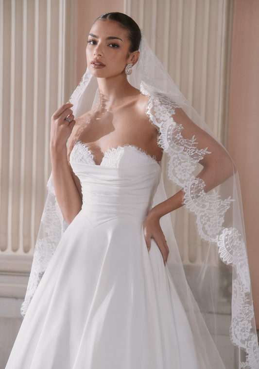 LENA VEIL